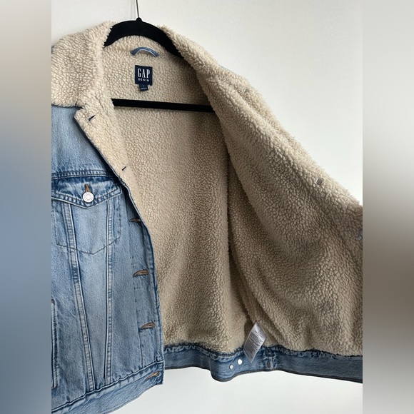 Gap Sherpa Lined Denim Jacket - Picture 3 of 5